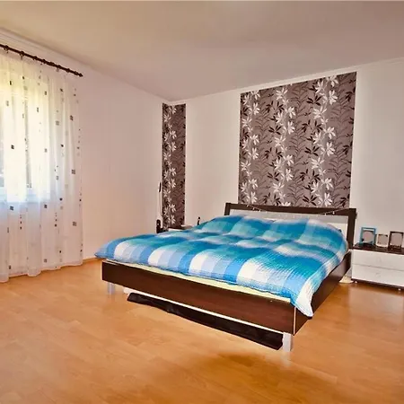Go&so Hotel *